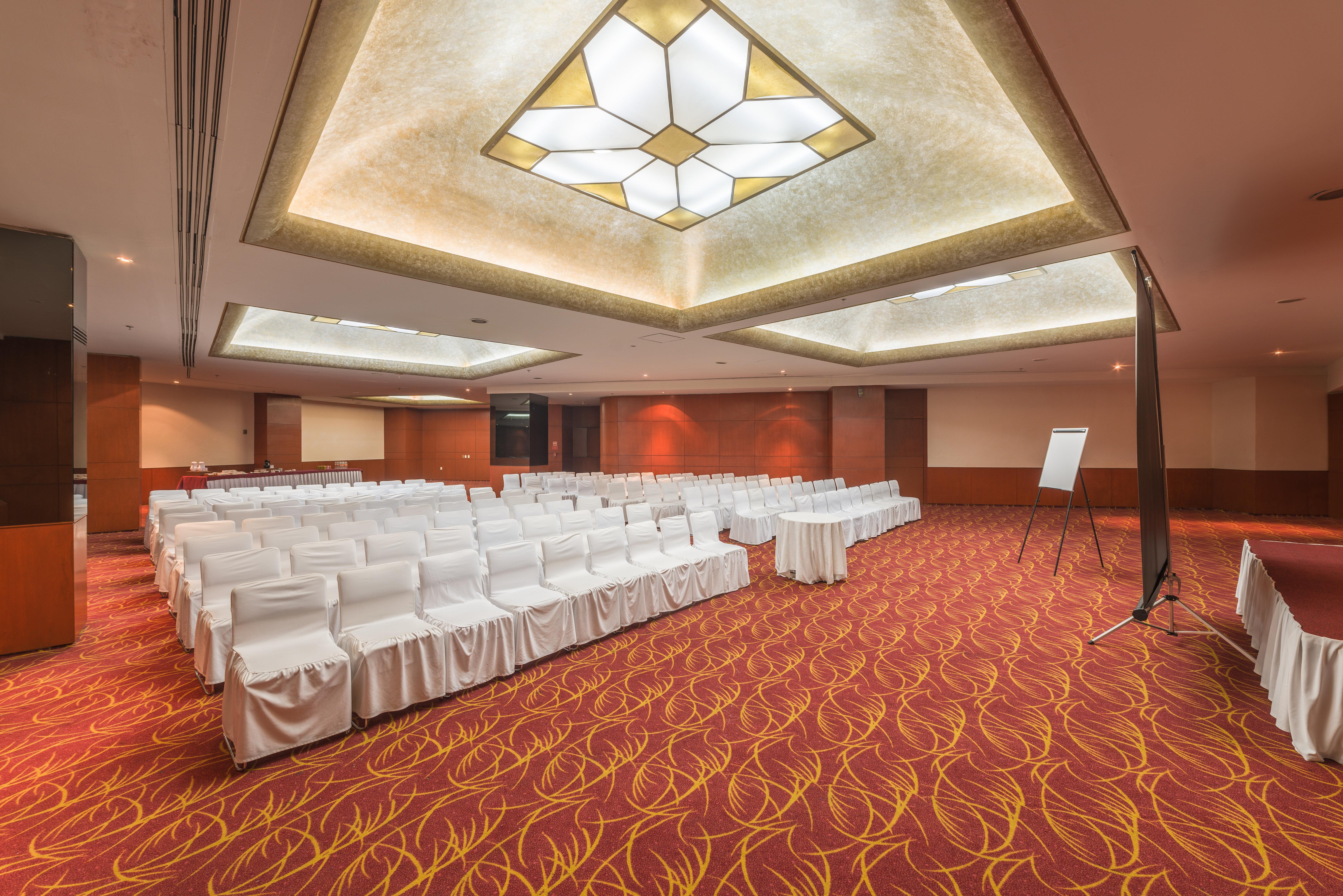 Holiday Inn Guadalajara Select By Ihg Exterior photo