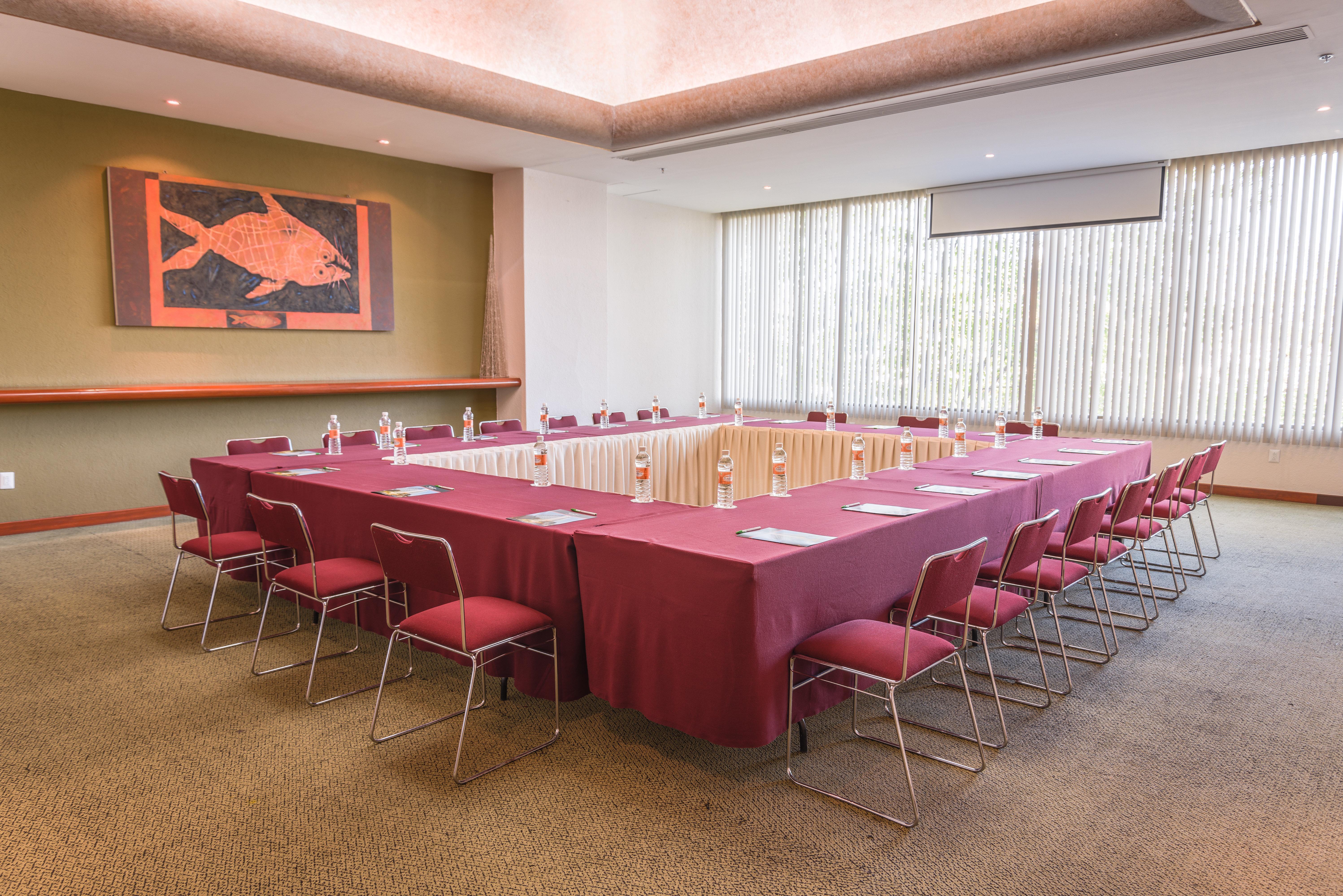 Holiday Inn Guadalajara Select By Ihg Exterior photo