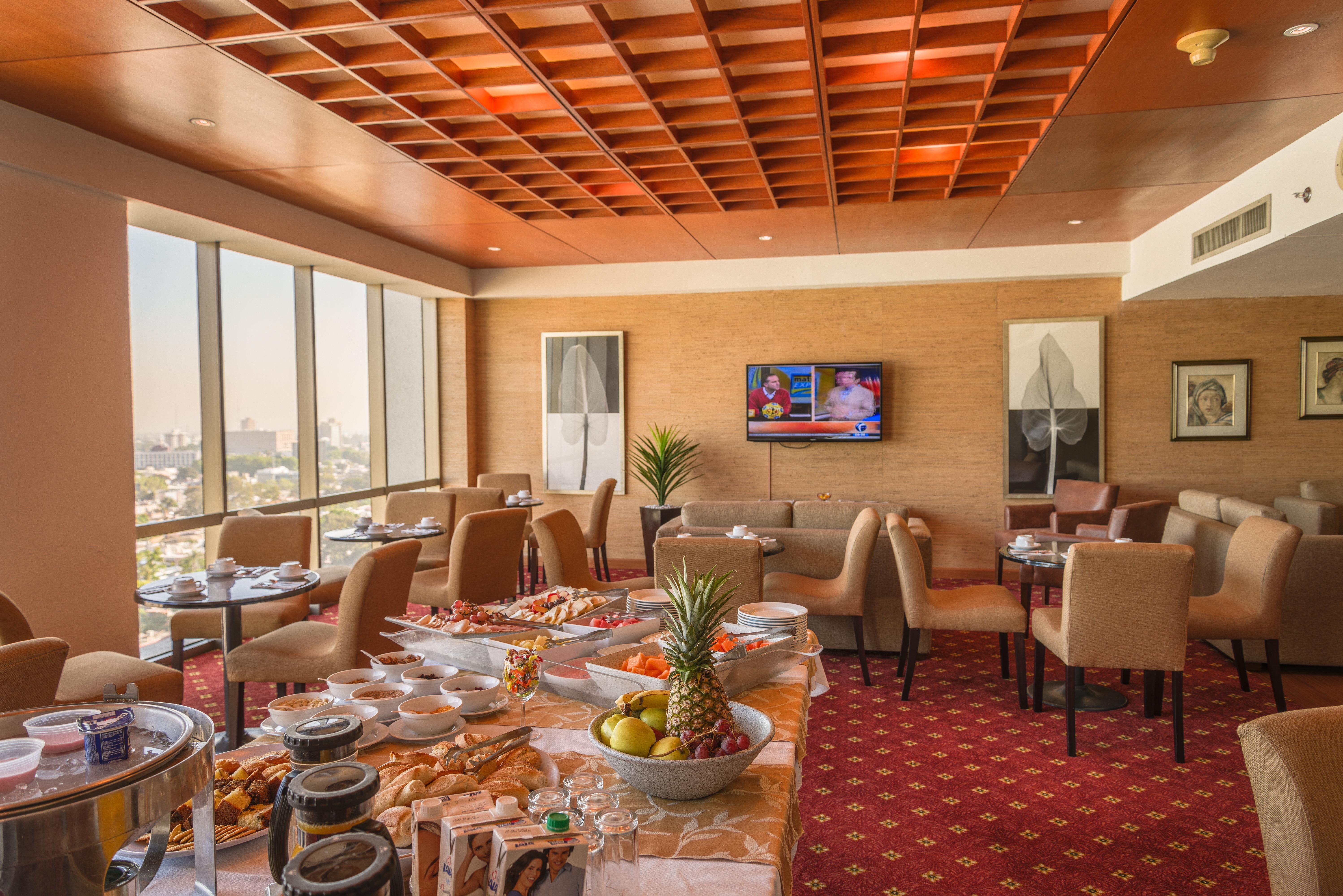 Holiday Inn Guadalajara Select By Ihg Exterior photo